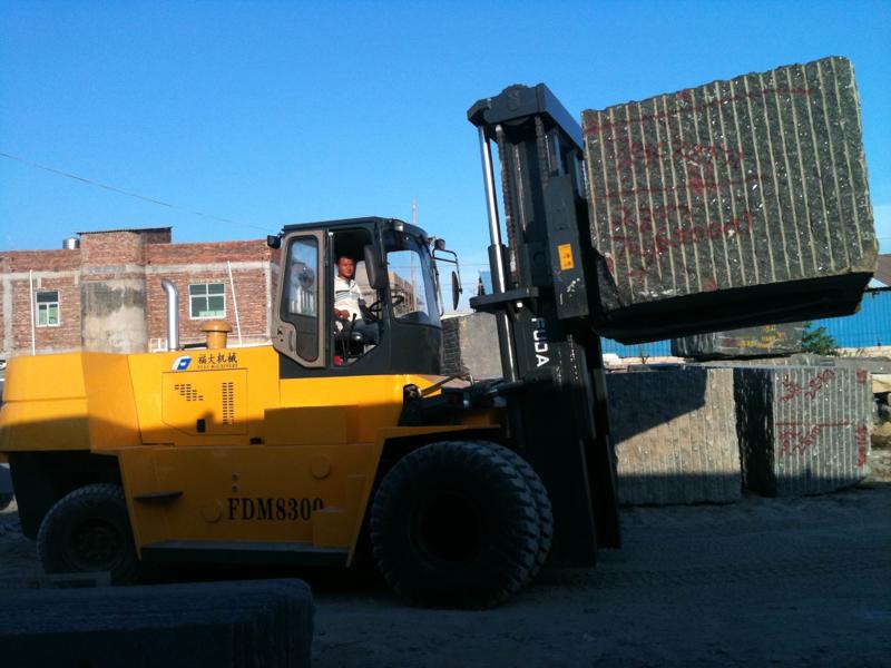 回訪客戶(hù)（圖為我公司FDM8300）